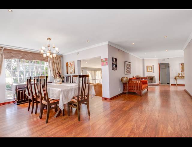 4 BEDROOM HOUSE FOR SALE IN LONEHILL